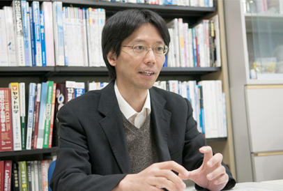 芳坂貴弘教授